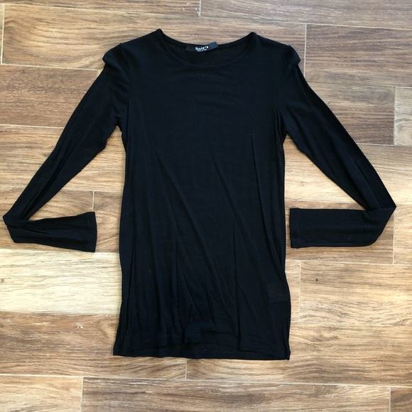 🆕w/ Tags Siste’s Black Long Sleeve Tee w/ Buttons - Picture 2 of 3